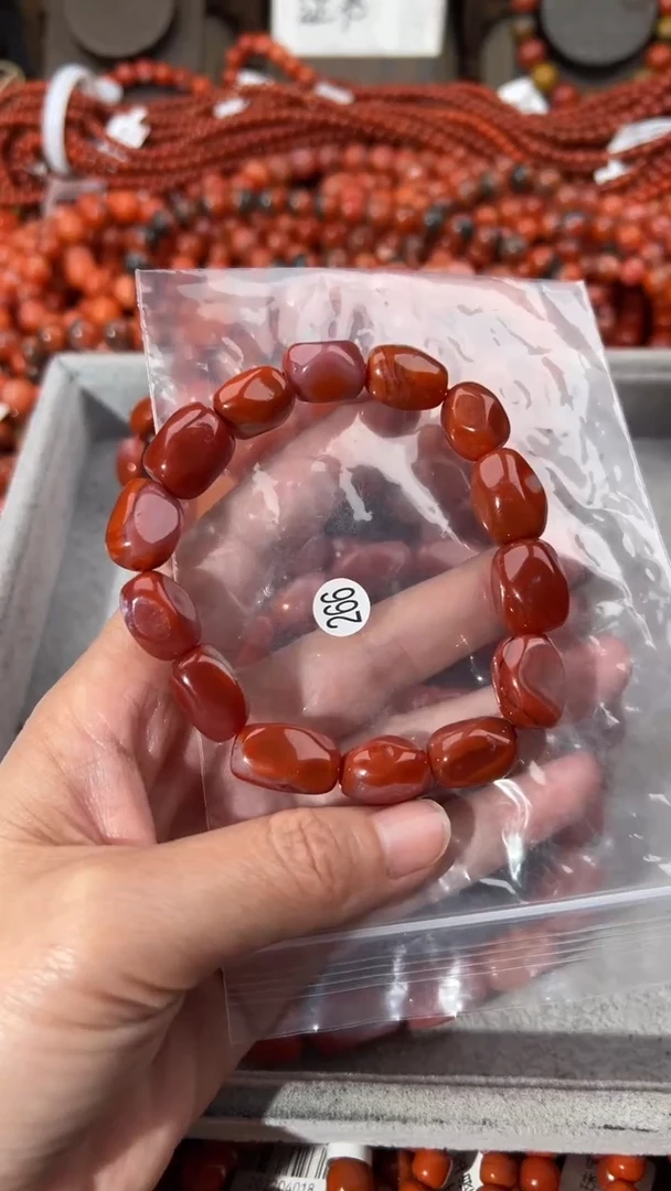 南红玛瑙手串未镶嵌12+