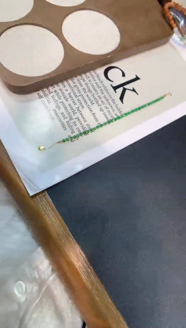 18K金镶嵌手链翡翠手链