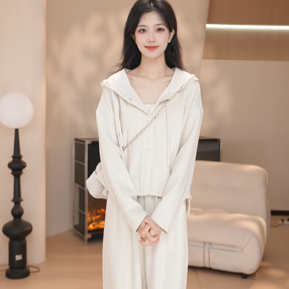 Basic House/百家好CSM25年气质轻奢复古休闲设计师两件套装百搭