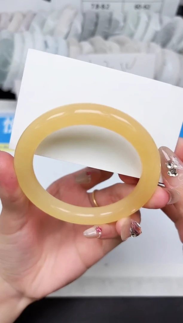 石英质玉手镯未镶嵌109-59.4