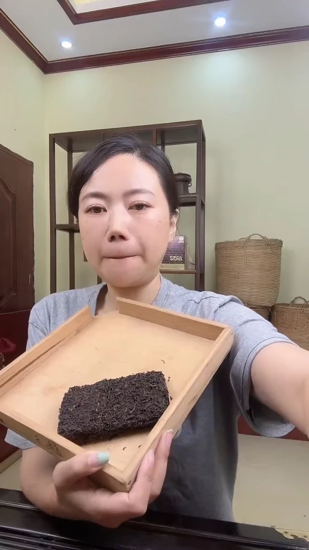 彩选单品2010年糯香小方砖六堡茶90g