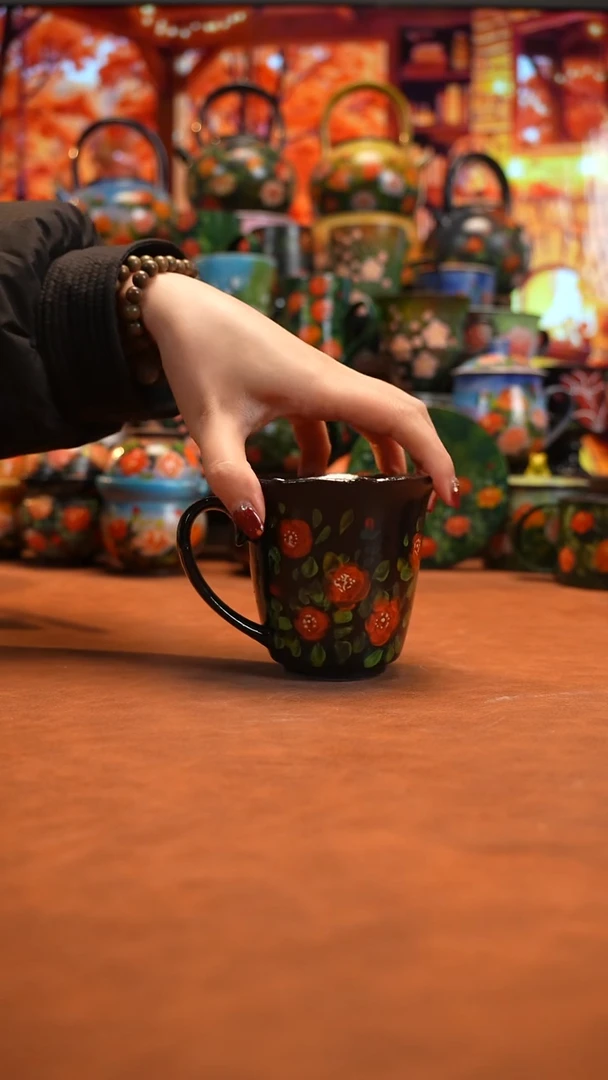 油画    釉下彩   杯子