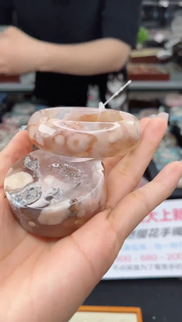 【闪购商品】石英质玉手镯未镶嵌53圈口（赠品镯心）1680721