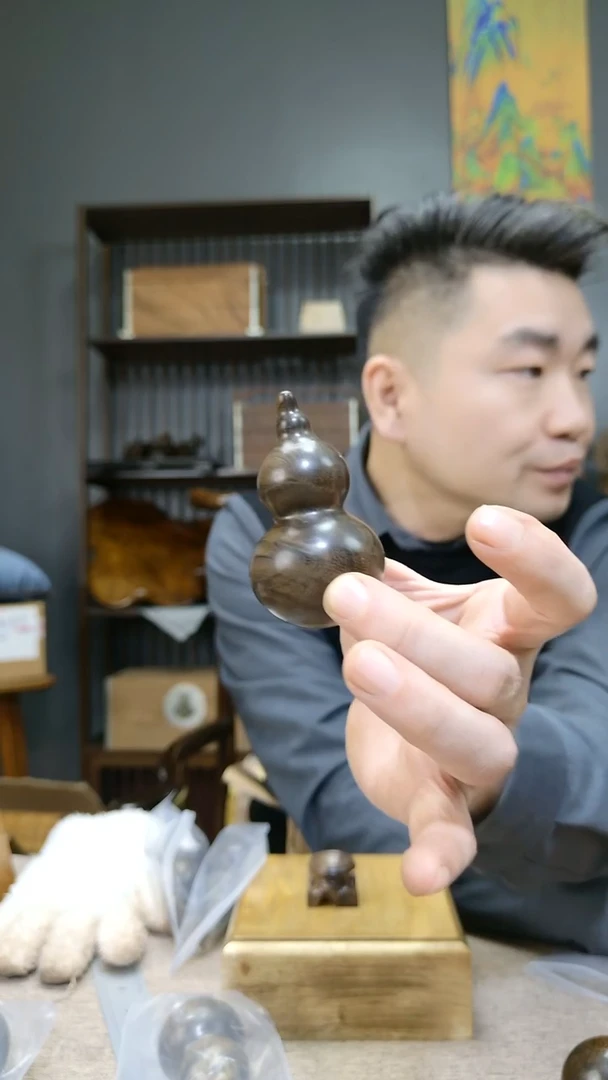 金丝楠金丝楠木乌木水波纹葫芦小把件