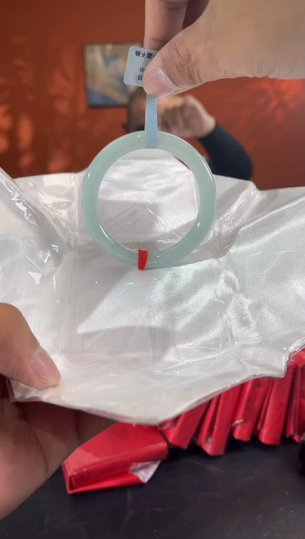 未镶嵌手镯翡翠4