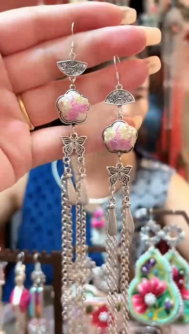 织绣云织谣民族风精美饰品   159