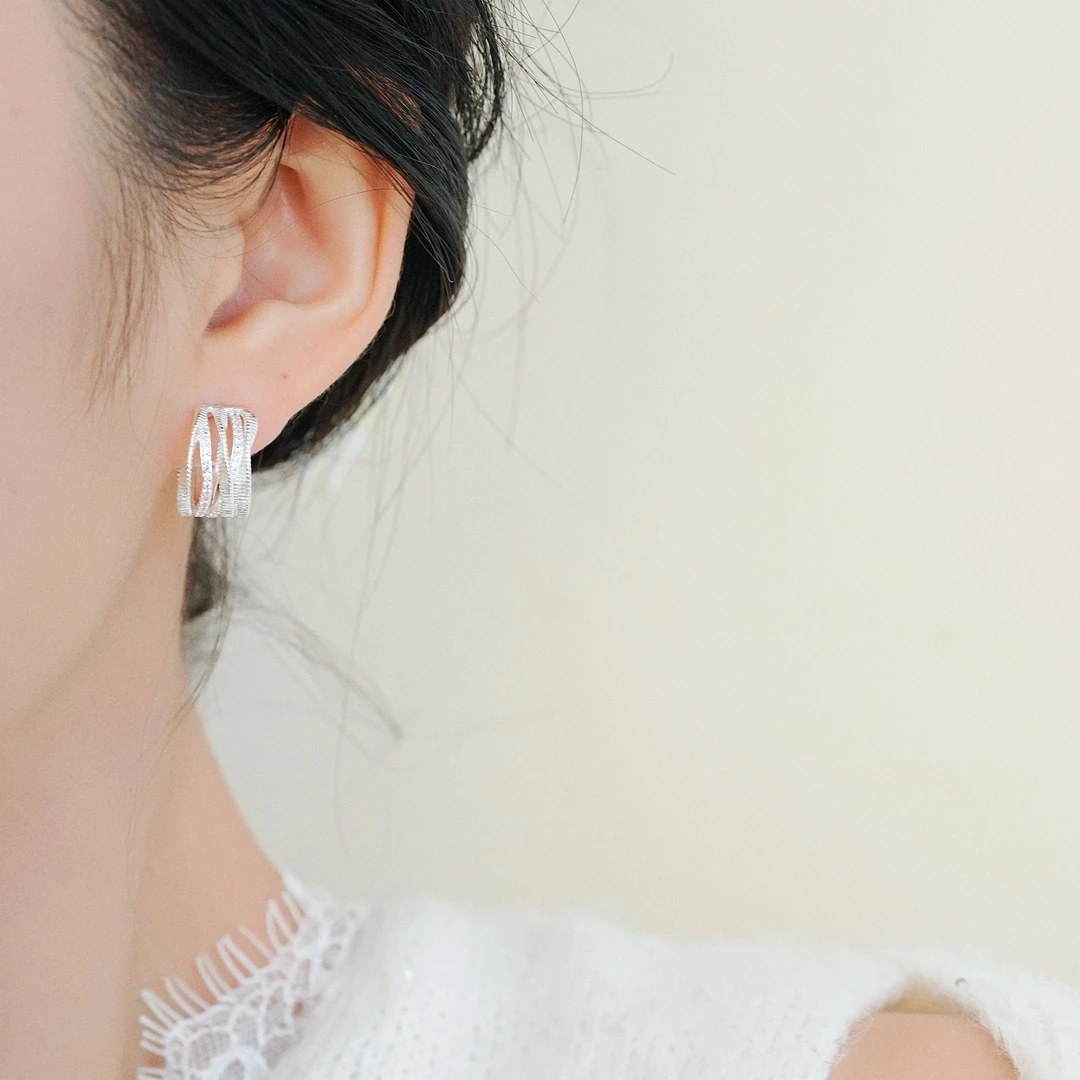 铜合金耳饰 银色多圈金属耳环女小众轻奢高级感耳钉新款爆款