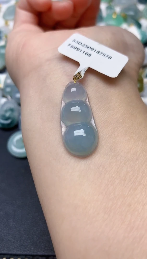 颈饰18K金镶嵌翡翠天然缅甸A货翡翠