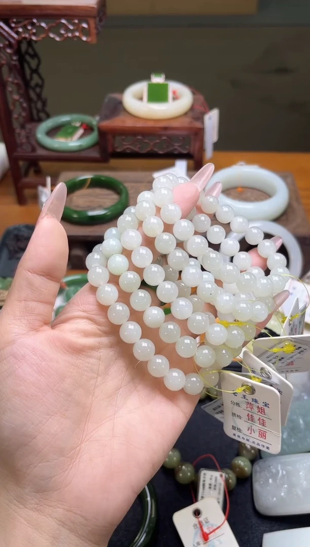 未镶嵌手串和田玉卡10新疆于田 圆珠 多样性发一