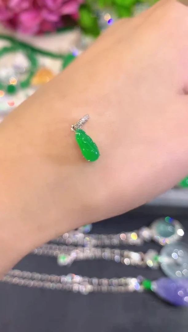 吊坠(不含链)18K金镶嵌翡翠q99