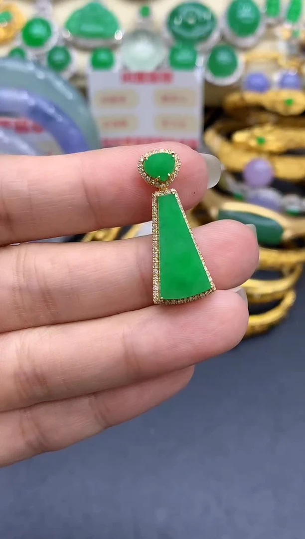 颈饰18K金镶嵌翡翠525-中国好珍宝