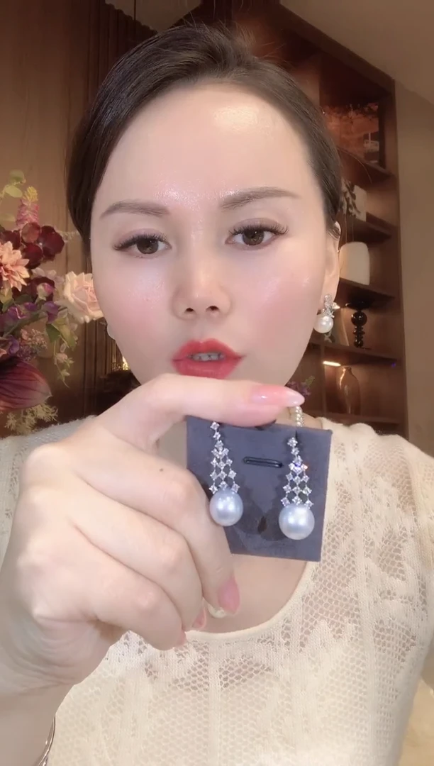 18K金镶嵌耳饰海水珍珠D47