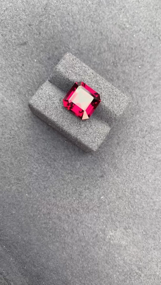 【闪购商品】石榴石裸石未镶嵌7.5ct镁铝