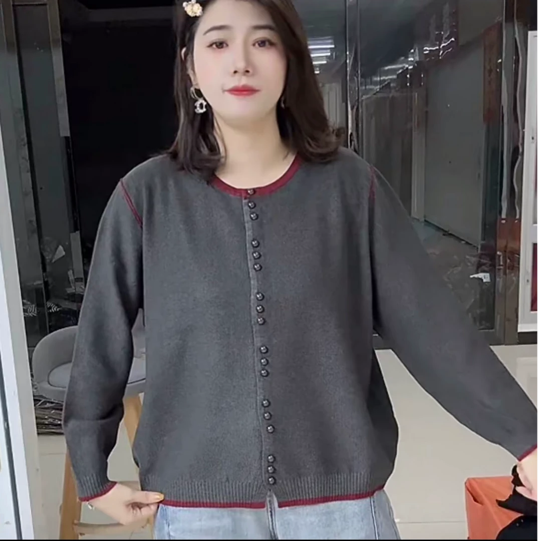 秋冬新款针织毛衣圆领开衫外套小扣子品质女装洋气时尚百搭休闲女