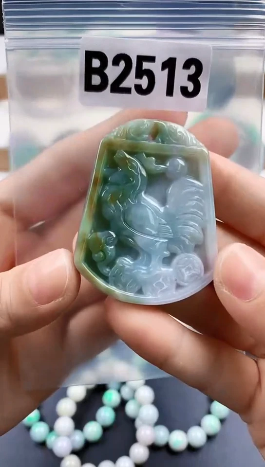 颈饰未镶嵌翡翠天然翡翠吊坠挂件