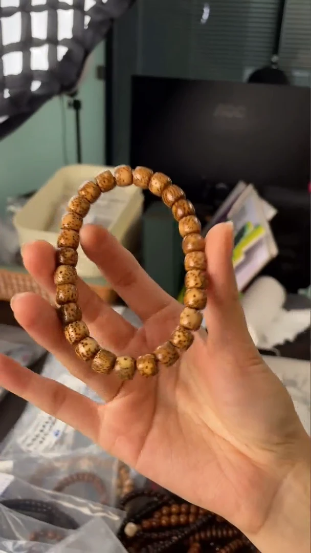 星月菩提吊坠精工级陈籽直切9*8手串（深）