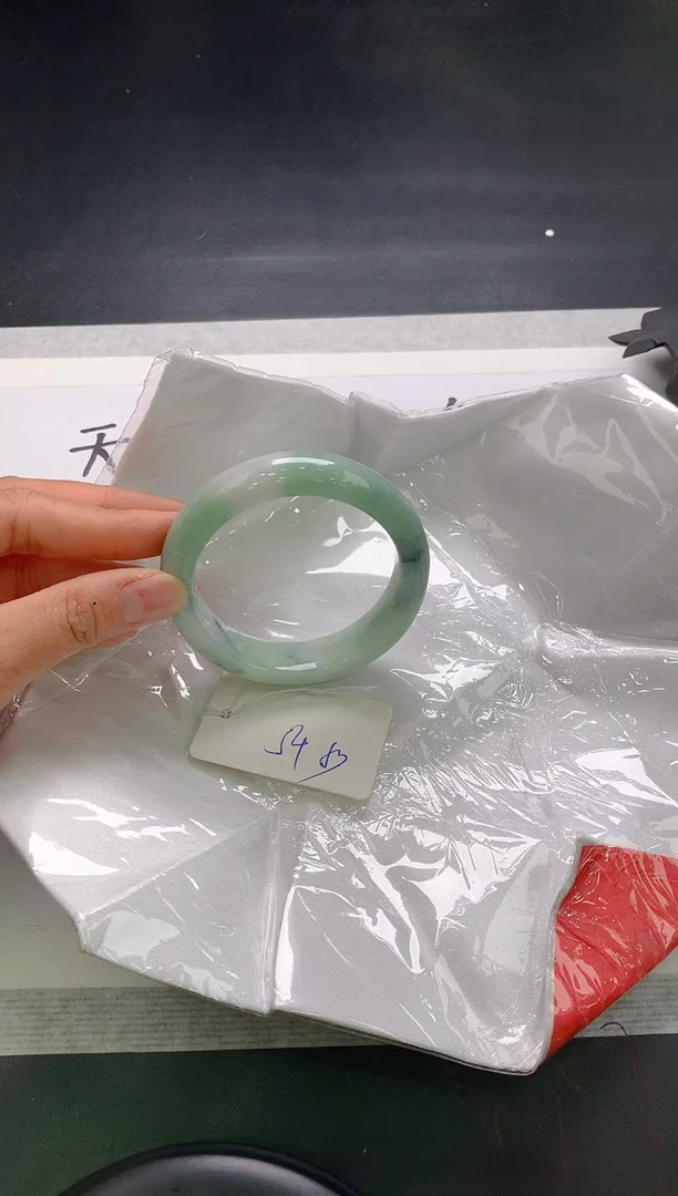 翡翠手镯未镶嵌94