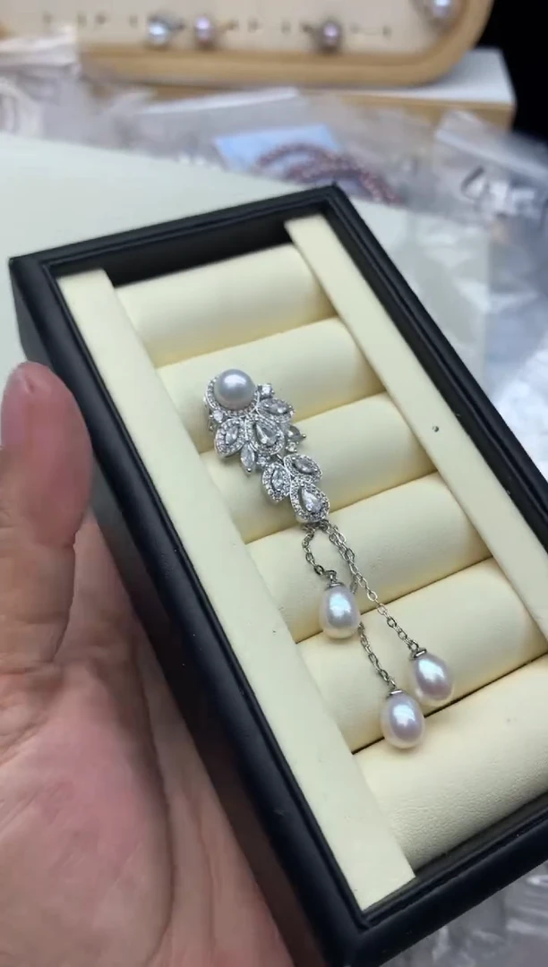 吊坠(不含链)未镶嵌淡水珍珠多样性发其一，非无暇