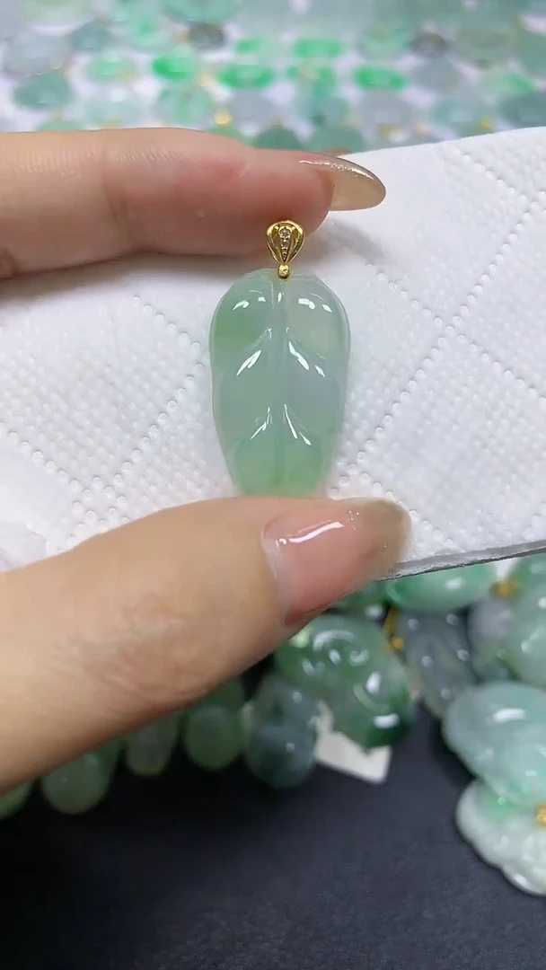 颈饰未镶嵌翡翠天然翡翠A货