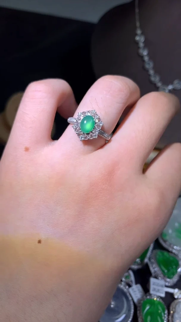 吊坠(不含链)18K金镶嵌翡翠戒指