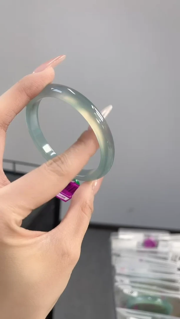 【闪购商品】玛瑙/玉髓手镯未镶嵌57-58圈