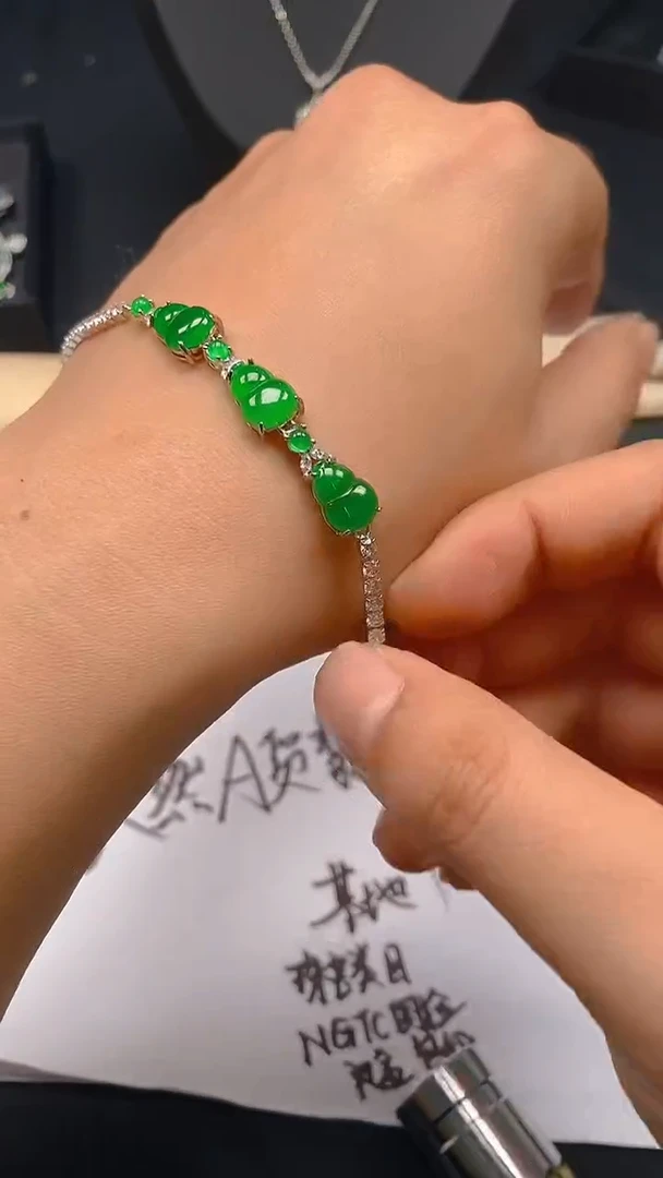 【闪购商品】翡翠手链未镶嵌天然A货玉石随机多样性发货