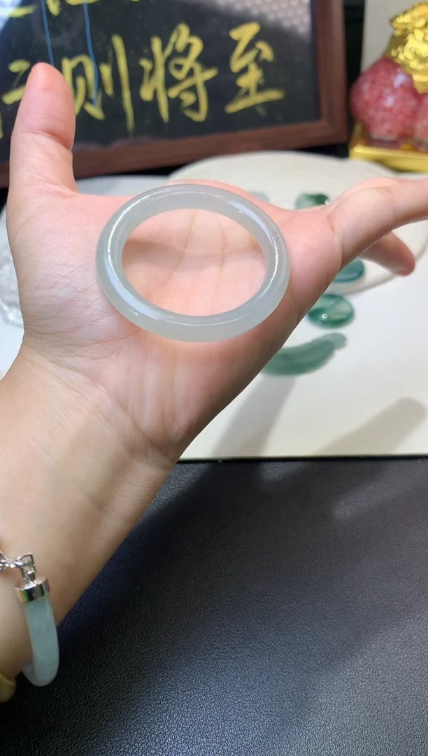 未镶嵌定制翡翠毛货
