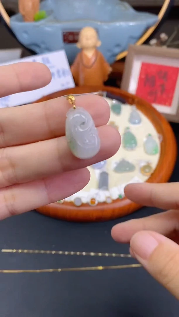 吊坠(不含链)18K金镶嵌翡翠如意多样性发其一@@CMT805