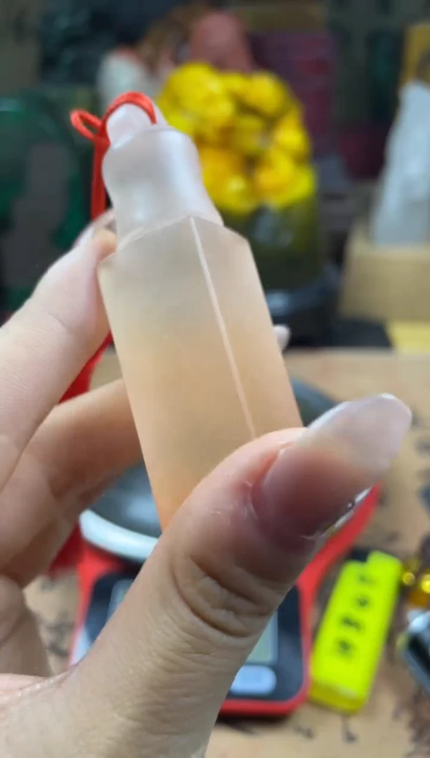 寿山石印石荔枝冻如意钮秤砣竖章 知趣