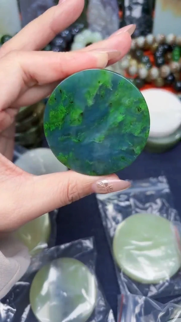 颈饰未镶嵌和田玉和田玉