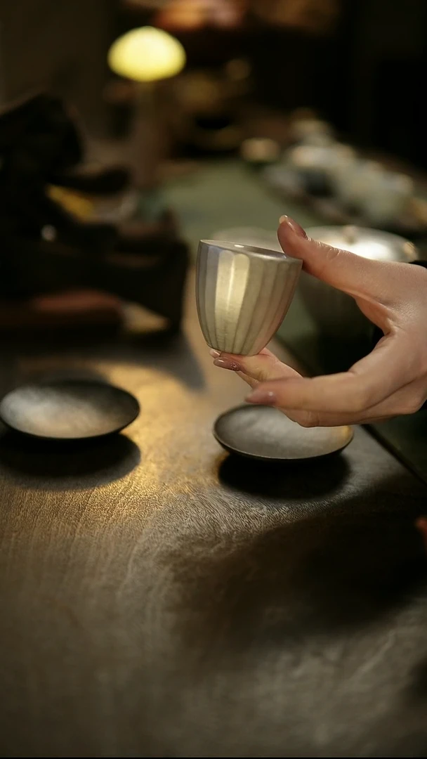 阿眠    吴一延刮棱银彩主人杯