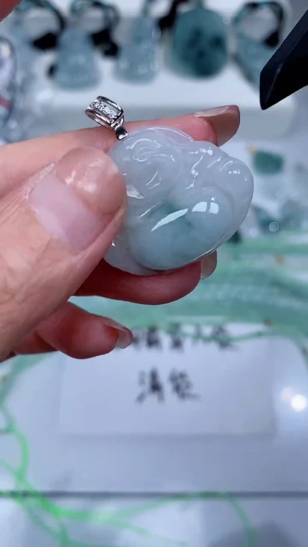 颈饰银S925镶嵌翡翠吊坠