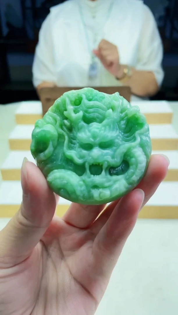 颈饰未镶嵌翡翠09270055