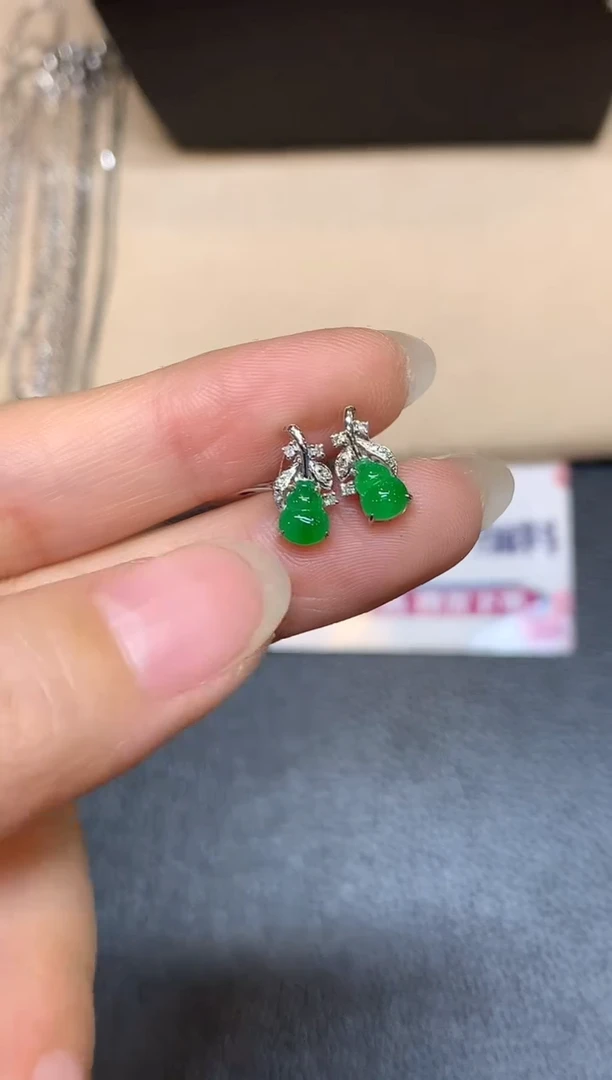 18K金镶嵌翡翠耳饰【无鉴赏期】葫芦【无服务费