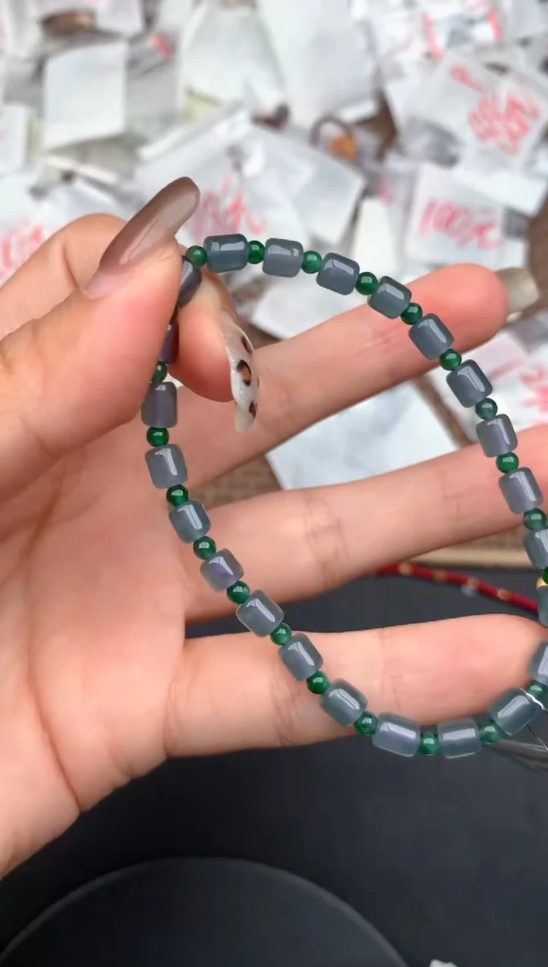 未镶嵌挂件翡翠一15