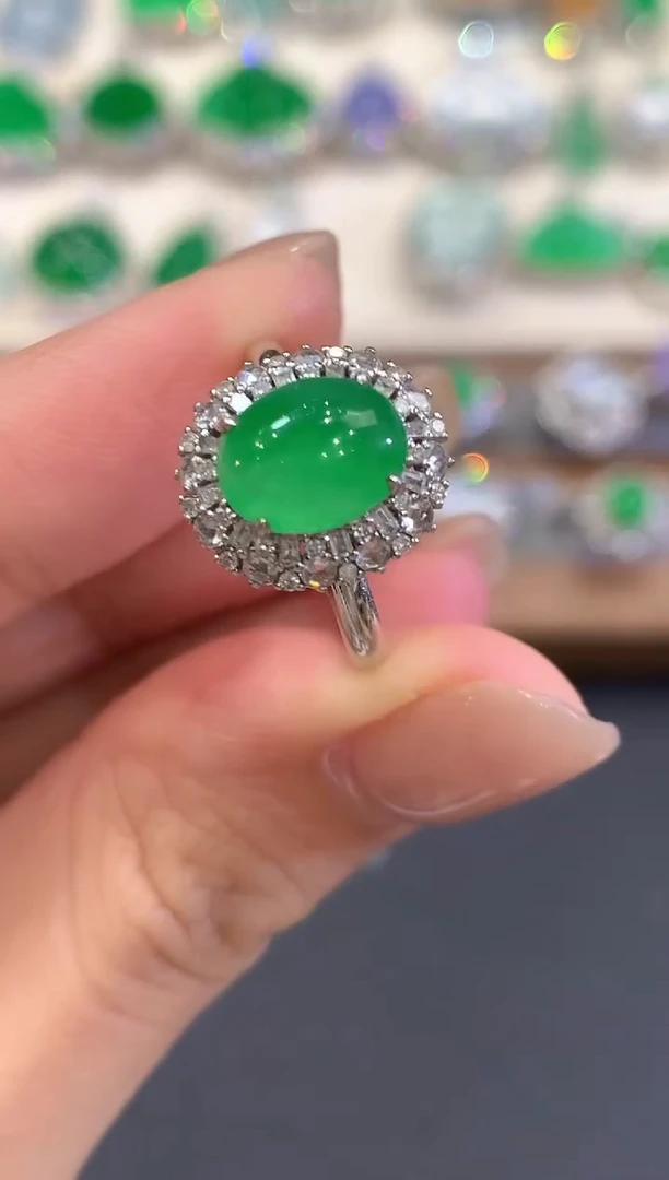 18K金镶嵌戒指翡翠a102