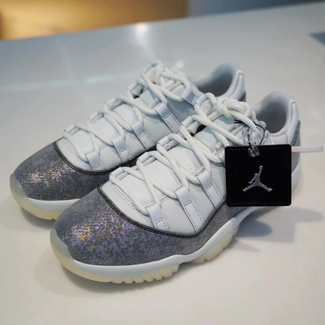 【滔搏联动】NIKE耐克男子AIR JORDAN 11 蛇年低帮板鞋HQ7000-001