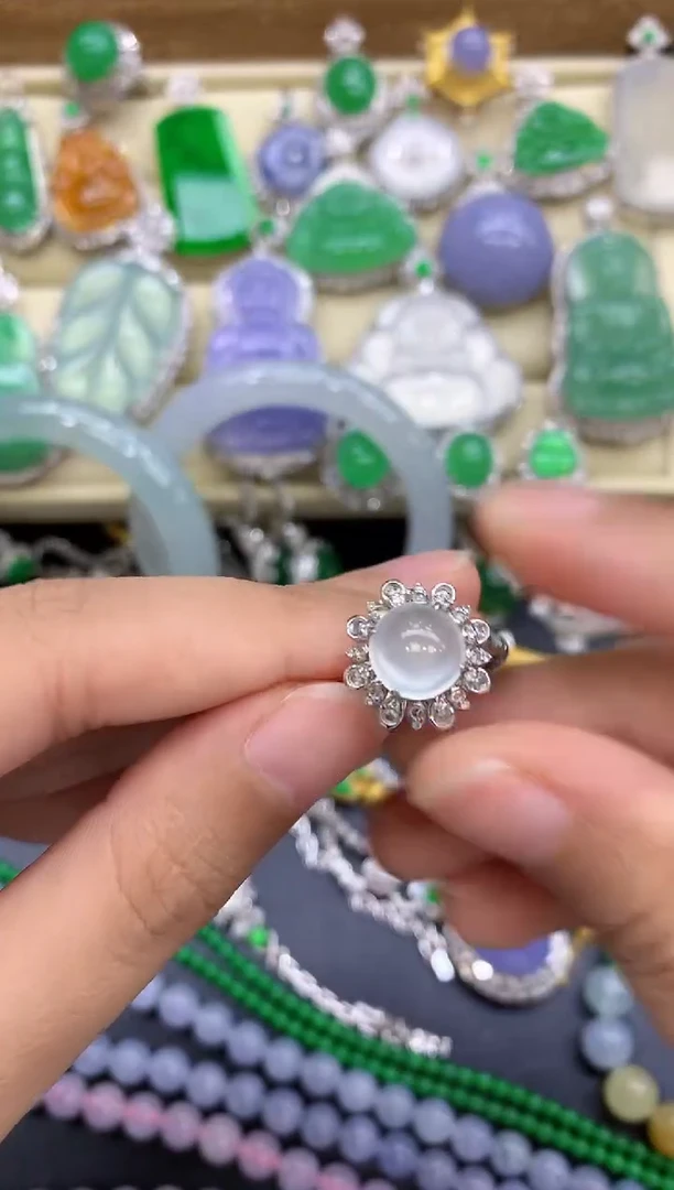 18K金镶嵌戒指翡翠395-中国好珍宝