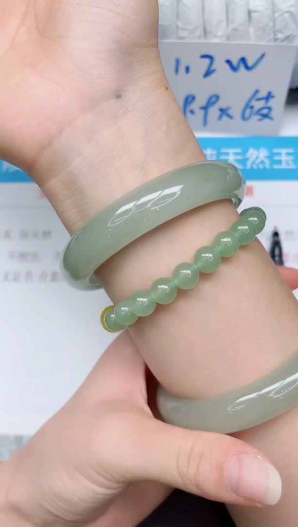 未镶嵌手镯石英质玉79-60