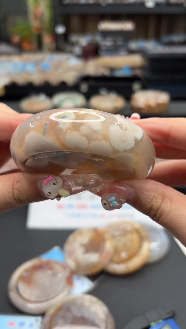 未镶嵌手镯石英质玉69(59圈赠送镯心)