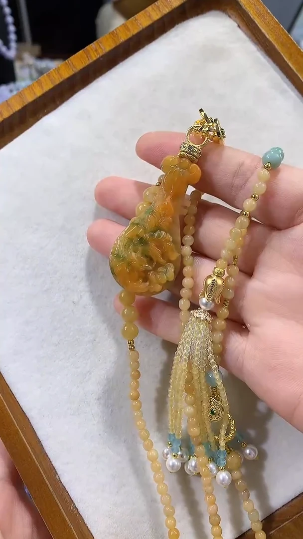 颈饰未镶嵌翡翠室****臻吊坠
