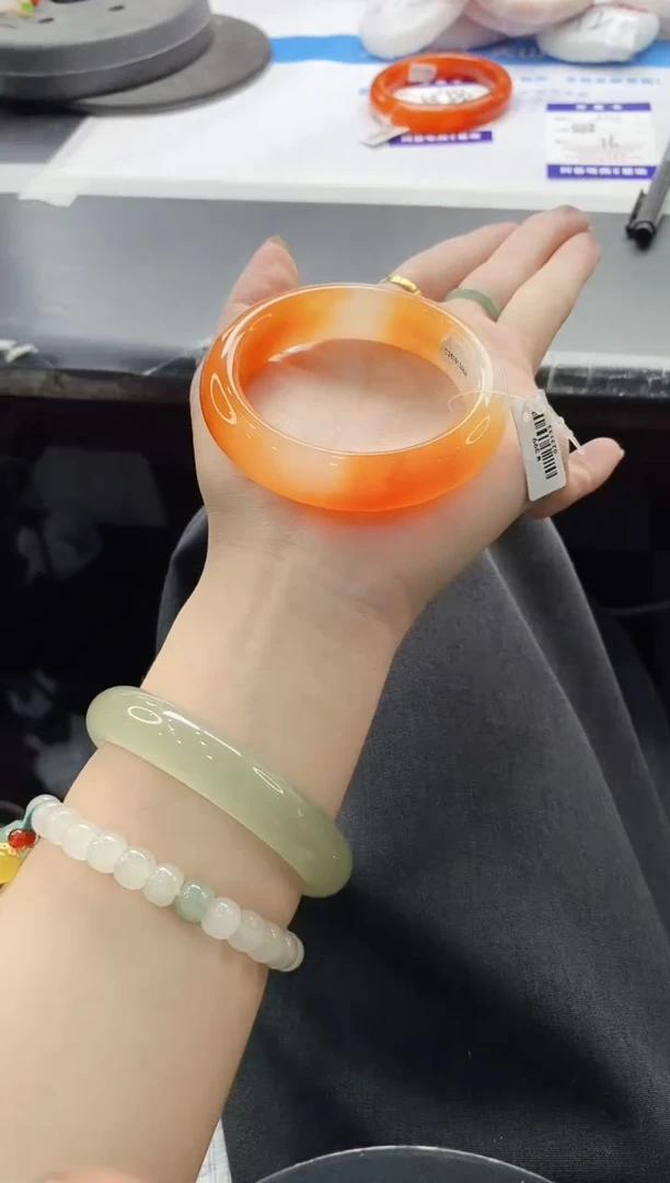 未镶嵌手镯石英质玉j131-HHB56+