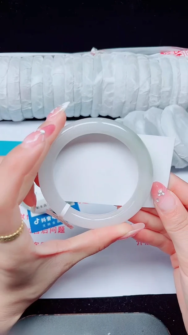 未镶嵌手镯石英质玉200-60/61