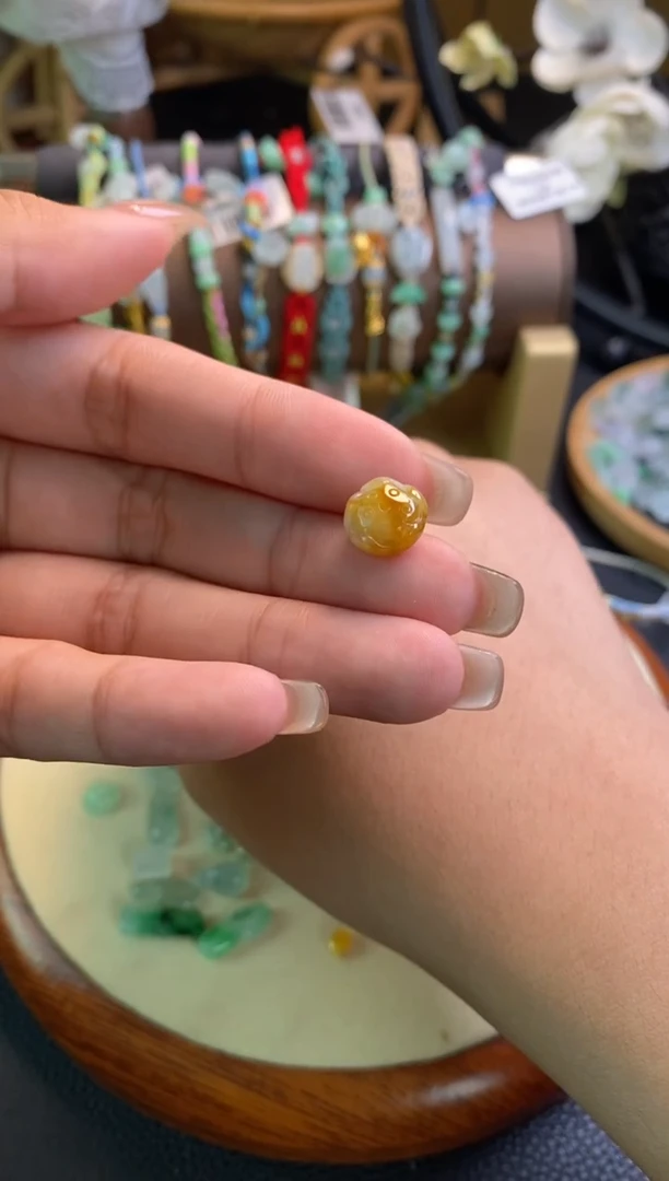 颈饰未镶嵌翡翠净货15523