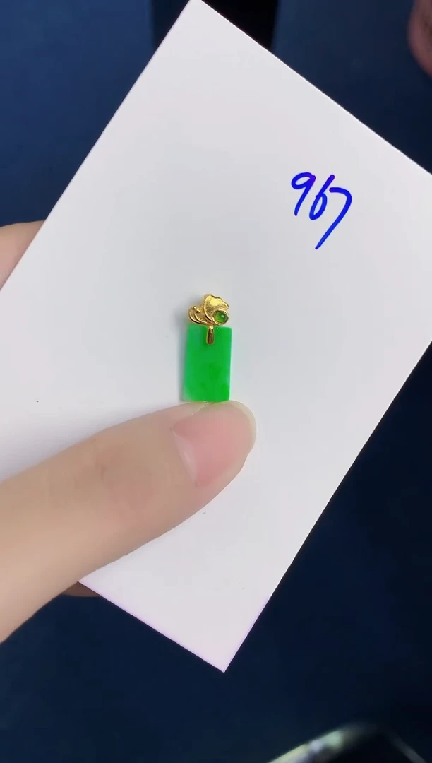 颈饰未镶嵌翡翠天然翡翠缅甸A货