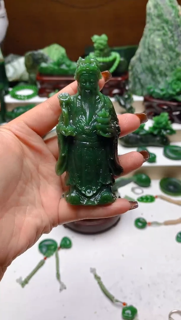 未镶嵌和田玉（碧玉）摆件1