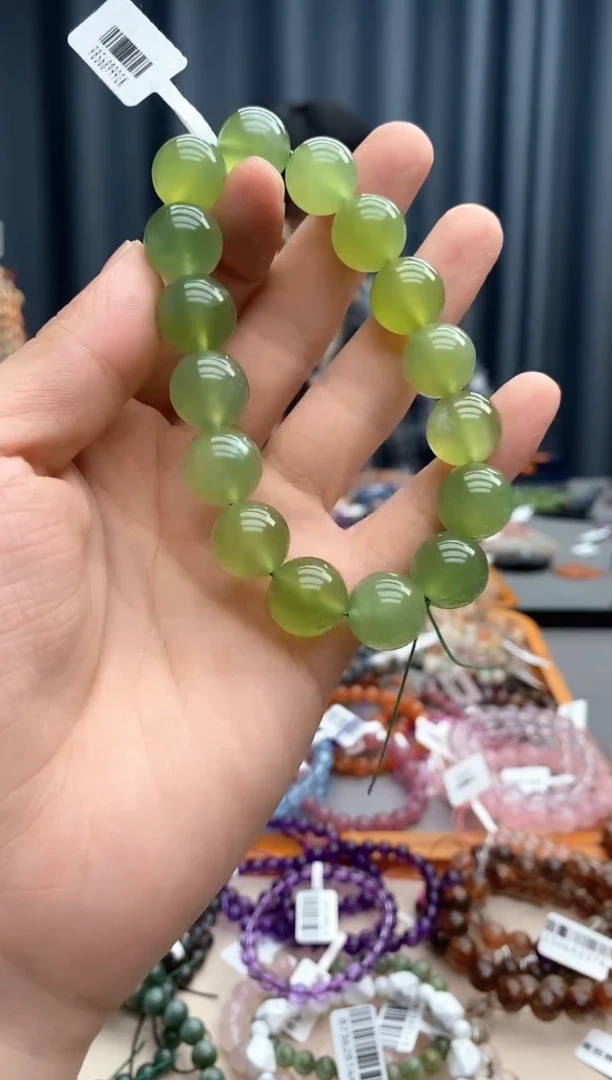 水晶手链未镶嵌祖母绿