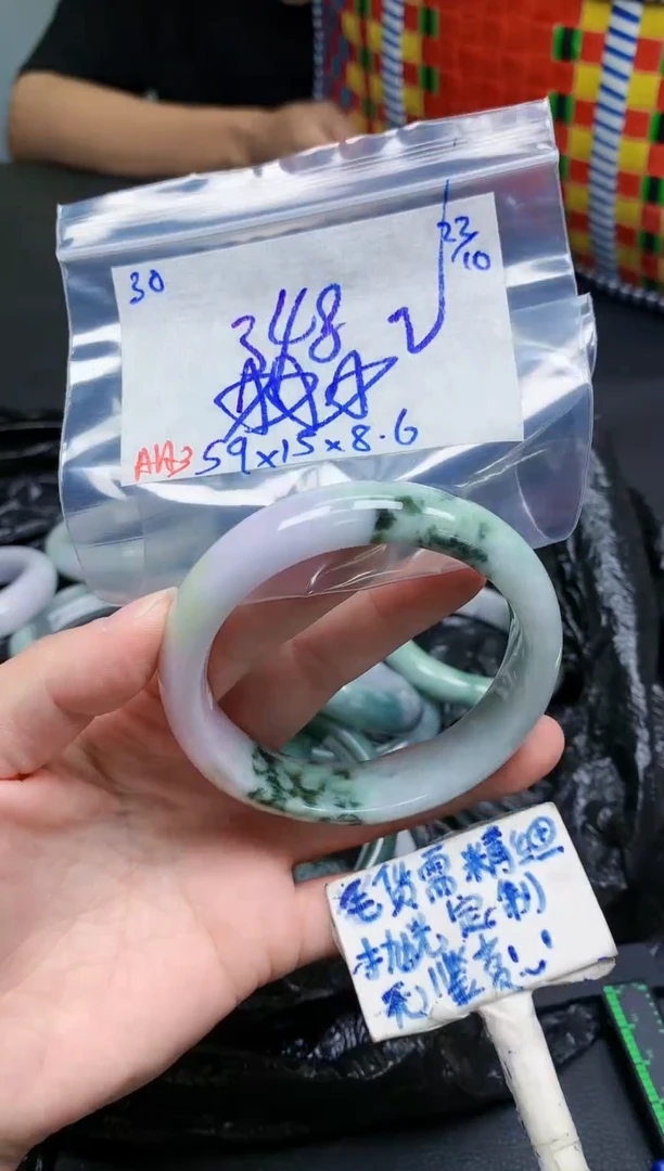 未镶嵌定制翡翠30毛货需精细抛光手镯拍一发一