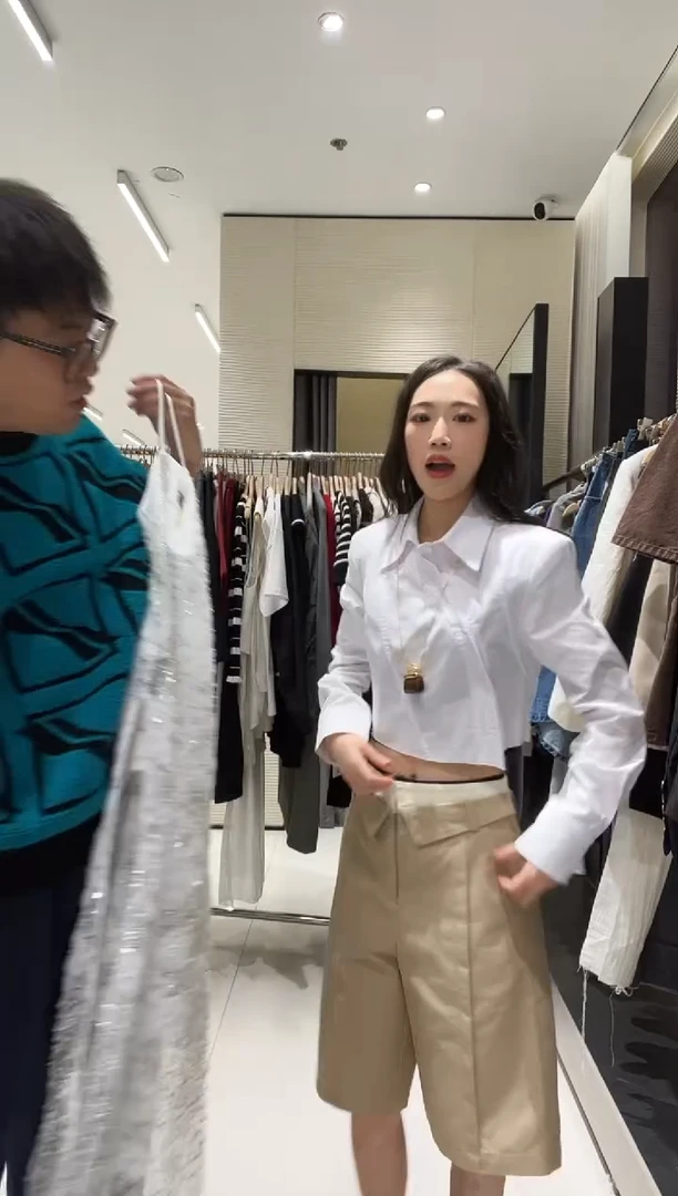 AKTK分割短衬衫 M最后一件