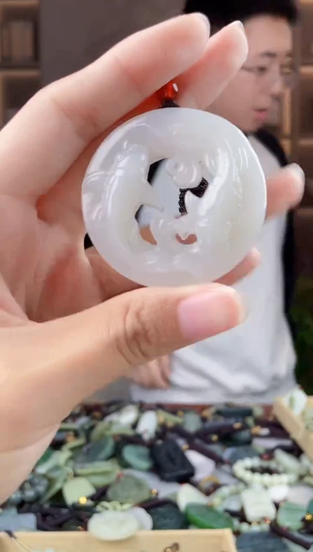 未镶嵌和田玉挂件拍一发一，拍一发一，